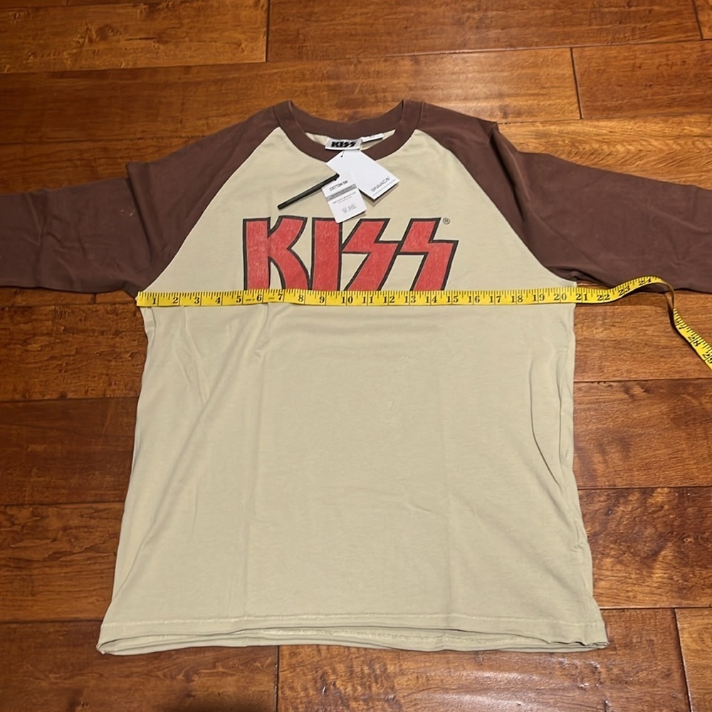 Cotton On License Quarter Sleeve Raglan T-Shirt - Picture 8 of 12